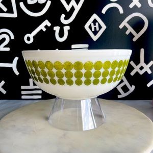 Vintage Green Dot PYREX- 404 mixing bowl